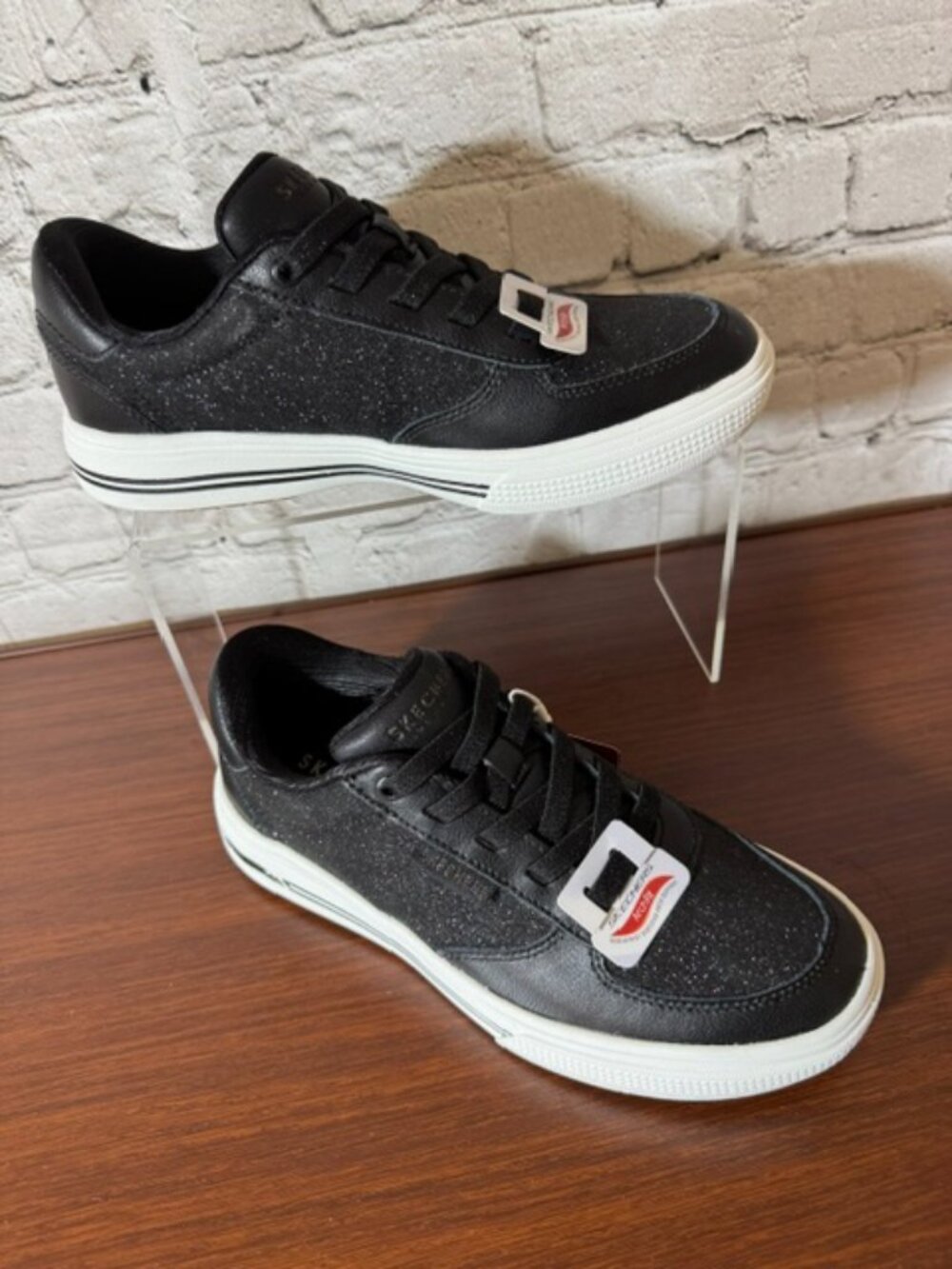 NWB Skechers Arch Fit Arcade Glittery Vine Sneakers Black Women's 6.5 Comfort - Picture 2 of 8